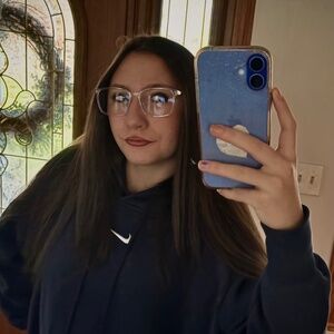 Meet your Posher, Dani